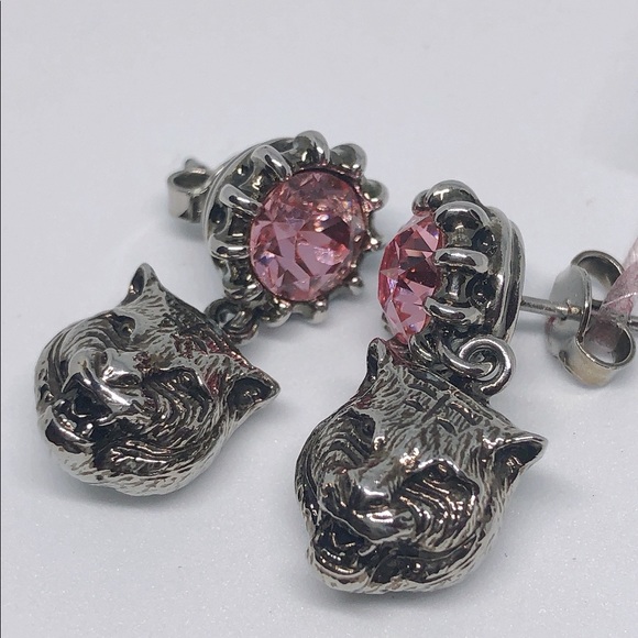 Gucci Pink Crystal Stud Earrings with Feline Head - Picture 1 of 5